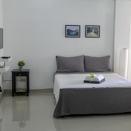 Lägenhet Studio på 37 m² i Makati med 1 badrum  Manila Exteriör bild