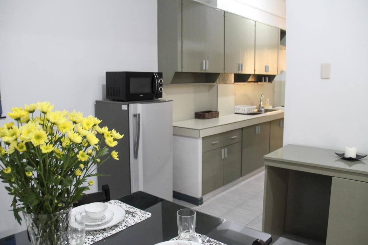 Lägenhet Studio på 37 m² i Makati med 1 badrum  Manila Exteriör bild