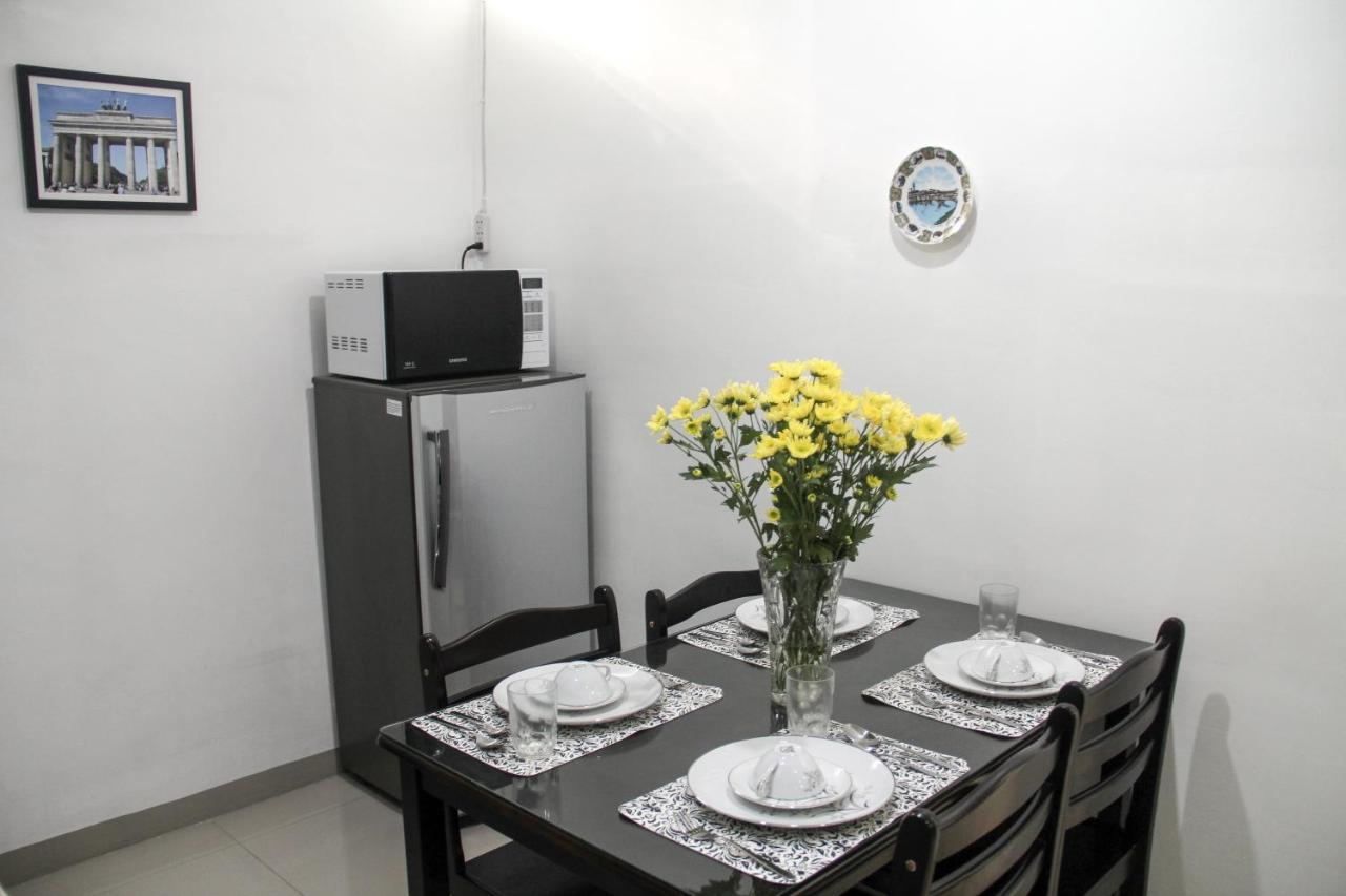 Lägenhet Studio på 37 m² i Makati med 1 badrum  Manila Exteriör bild